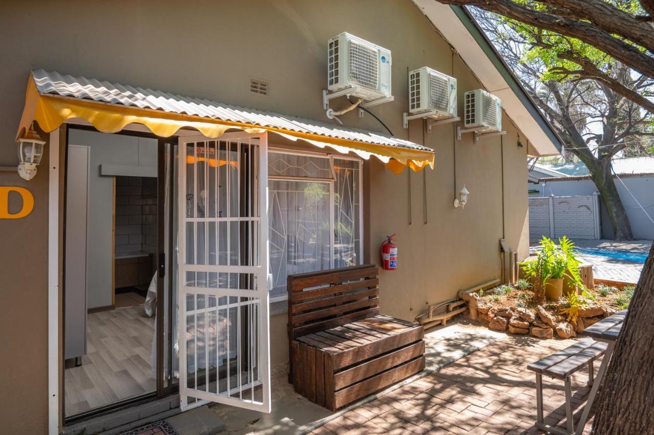 Cosy Cottages Guesthouse Потчефструм Екстериор снимка
