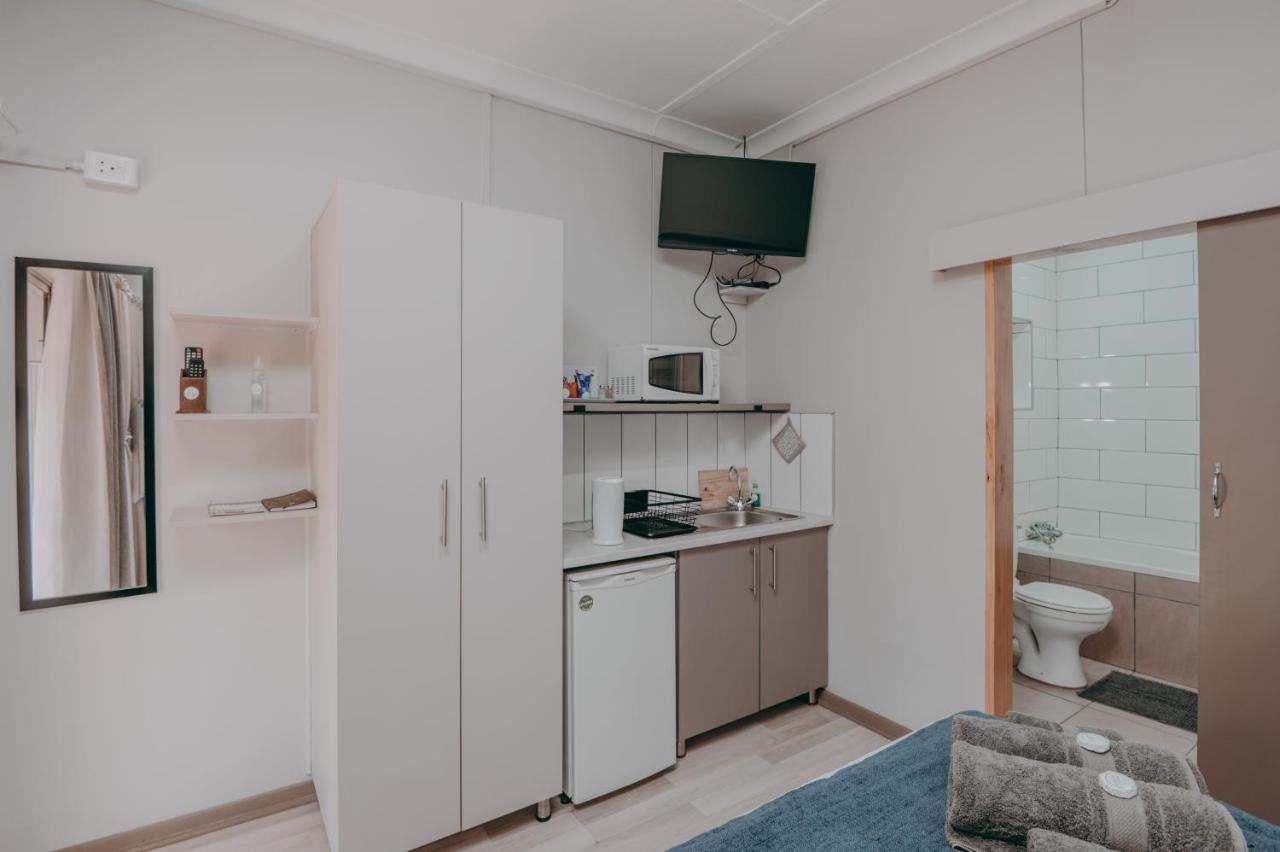 Cosy Cottages Guesthouse Потчефструм Екстериор снимка