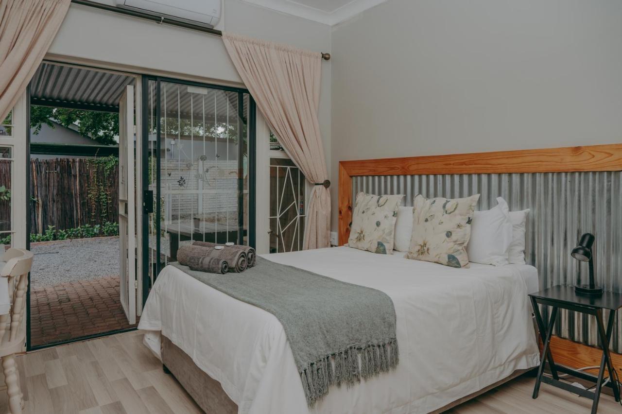 Cosy Cottages Guesthouse Потчефструм Екстериор снимка